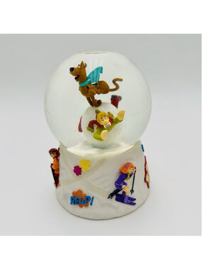 Vintage Scooby Doo Shaggy Velma Musical Snow Globe Enesco Snowball Winter 2000